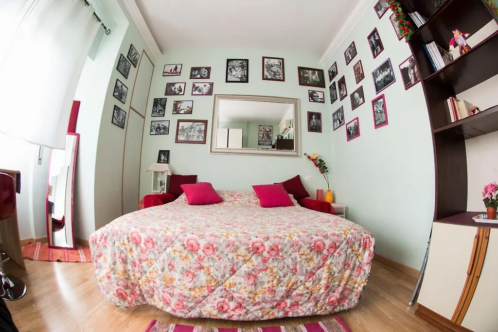 Simon Holiday House Roma